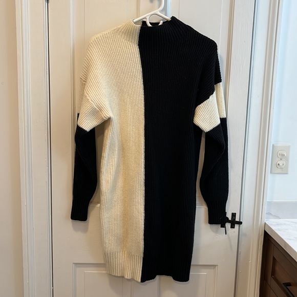 ❌SOLD Anthro color block mini sweater dress NWOT - Picture 3 of 4